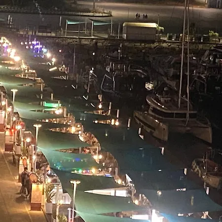 Διαμέρισμα Marina *