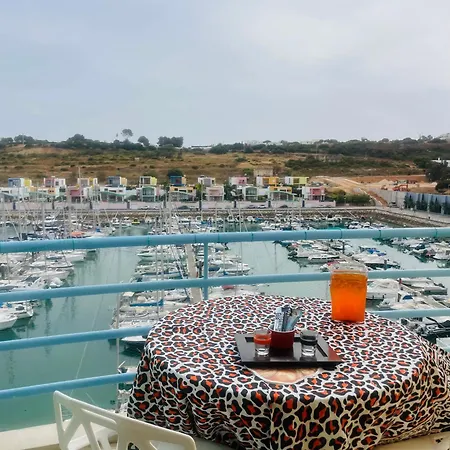 Marina * Αλμπουφέιρα